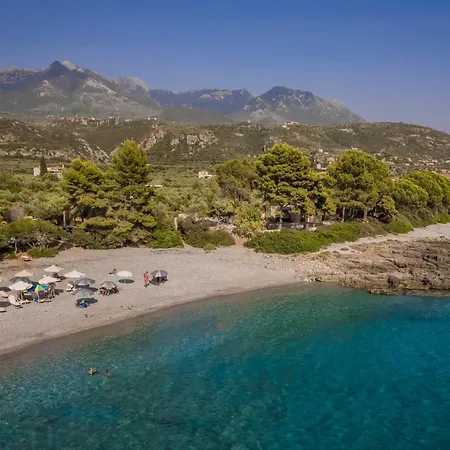 By The Sea Tatil Evi
