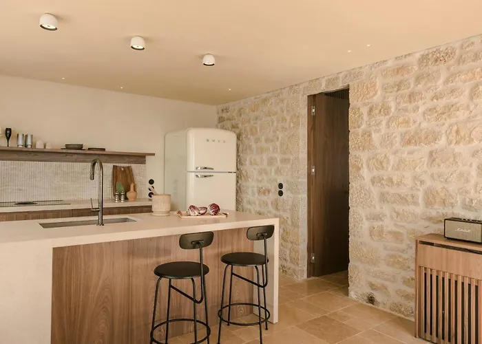 By The Sea Kardhamili